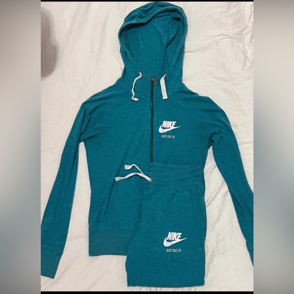 Nike set